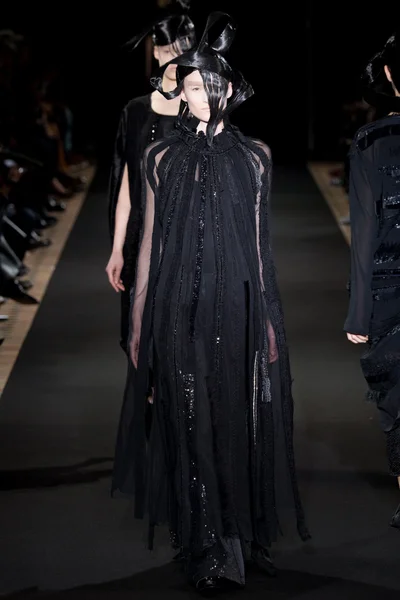 Look 33